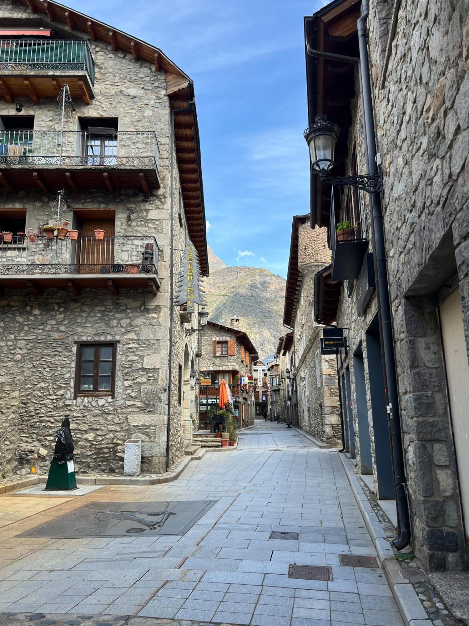 Casa La Muga Apartman Benasque Kültér fotó