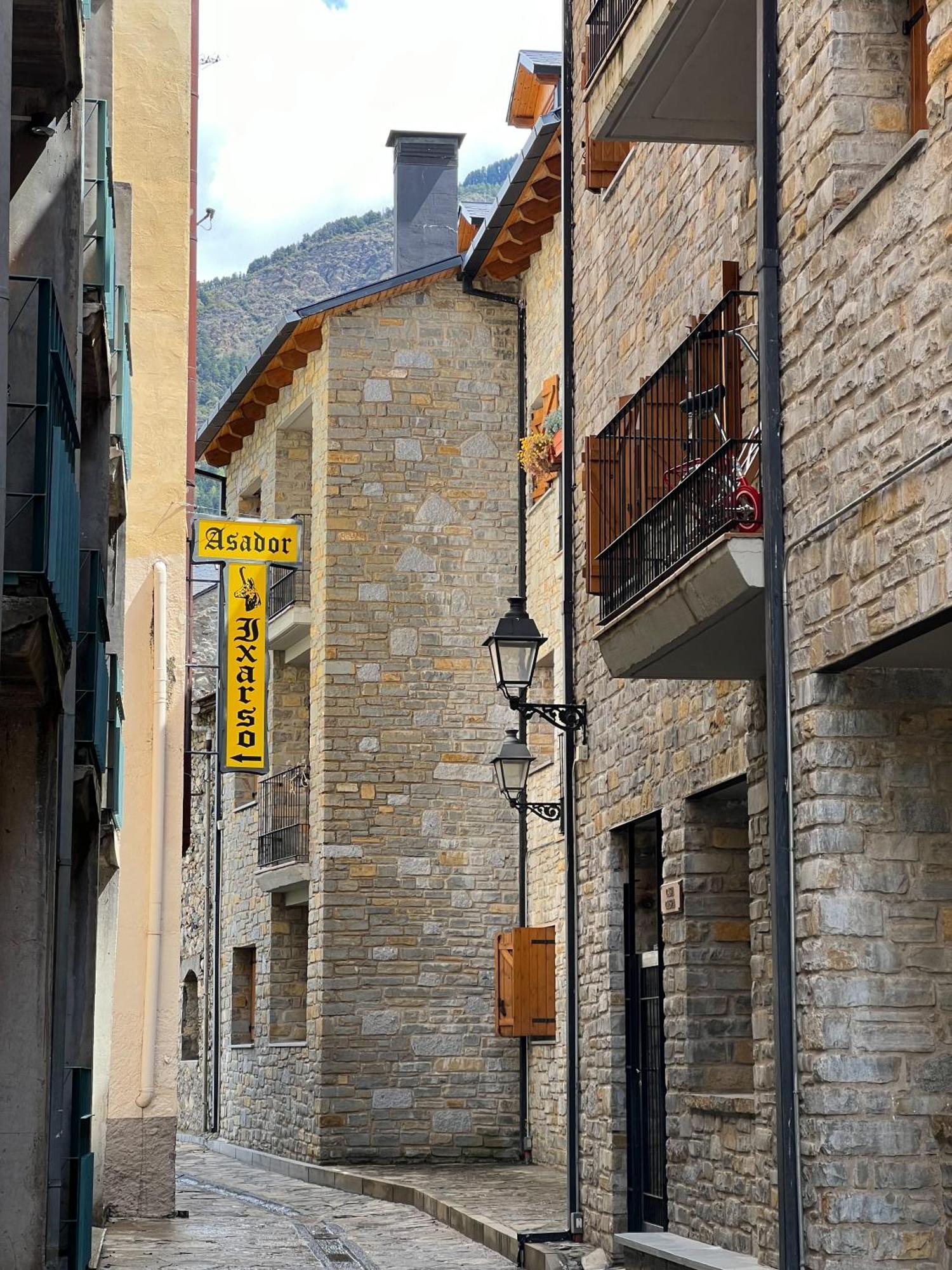 Casa La Muga Apartman Benasque Kültér fotó